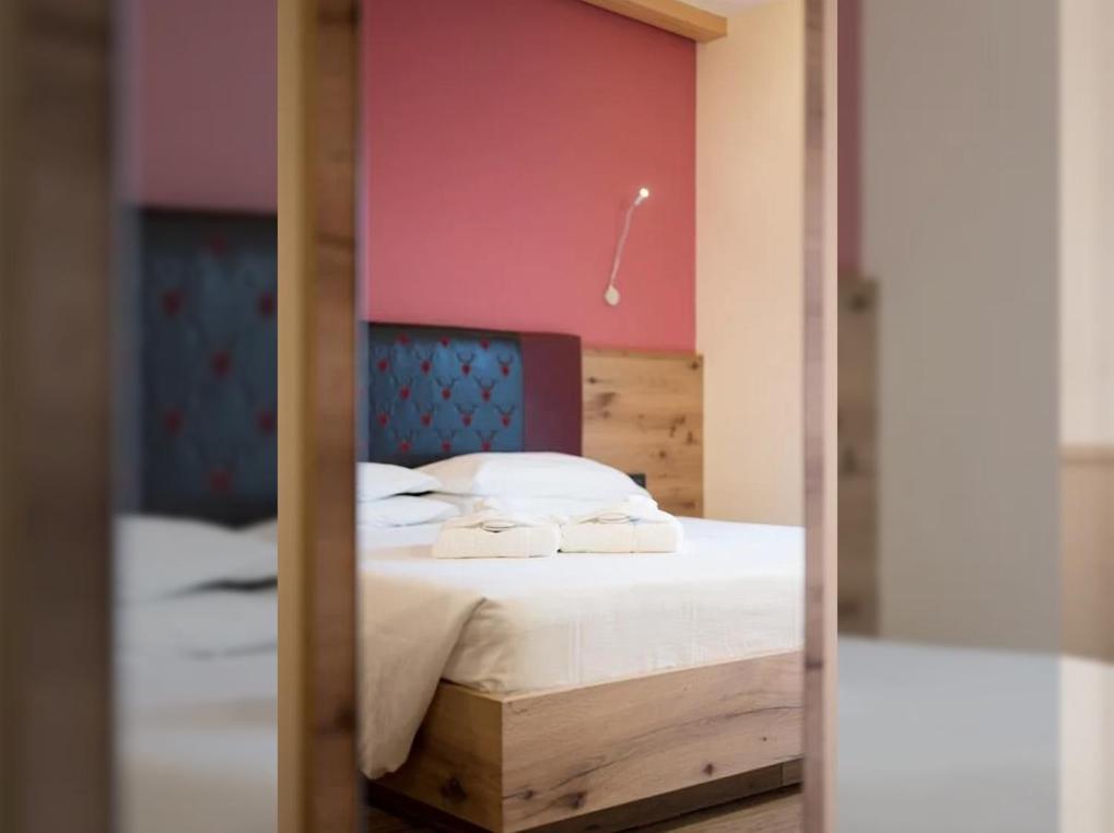 Hotel Crepei Pozza di Fassa Luaran gambar